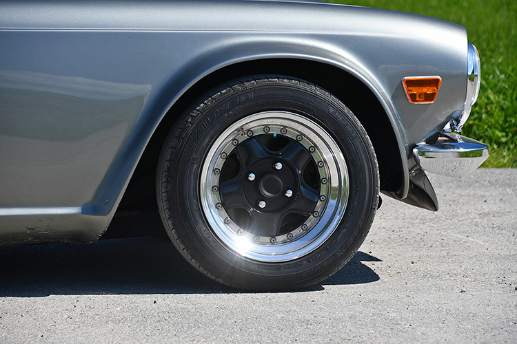 Triumph TR6_01